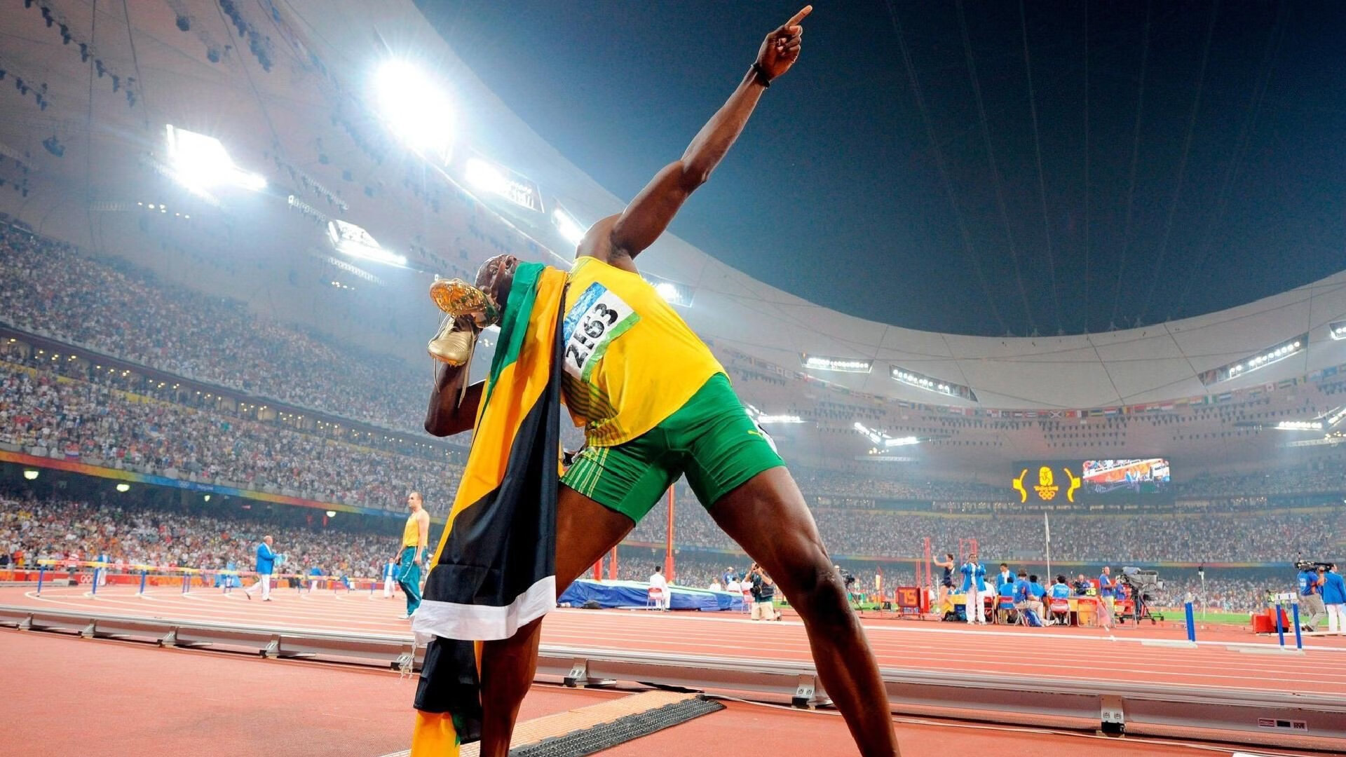 黄喜灿状态火热,莱比锡红牛对阵中国队的战术启示