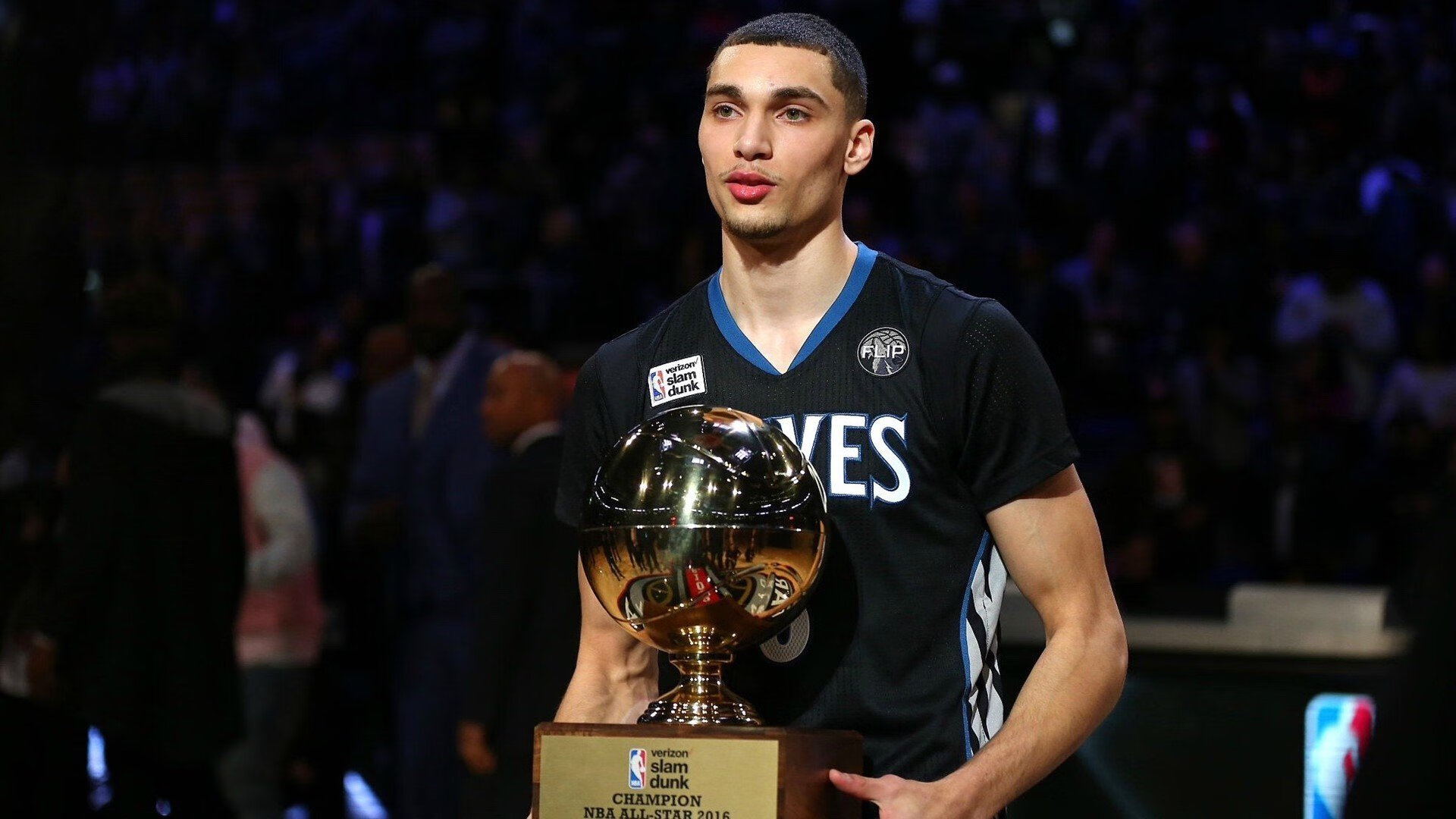 猛龙带走老鹰，拉文在德甲争冠战接管比赛，跨界传奇的启示