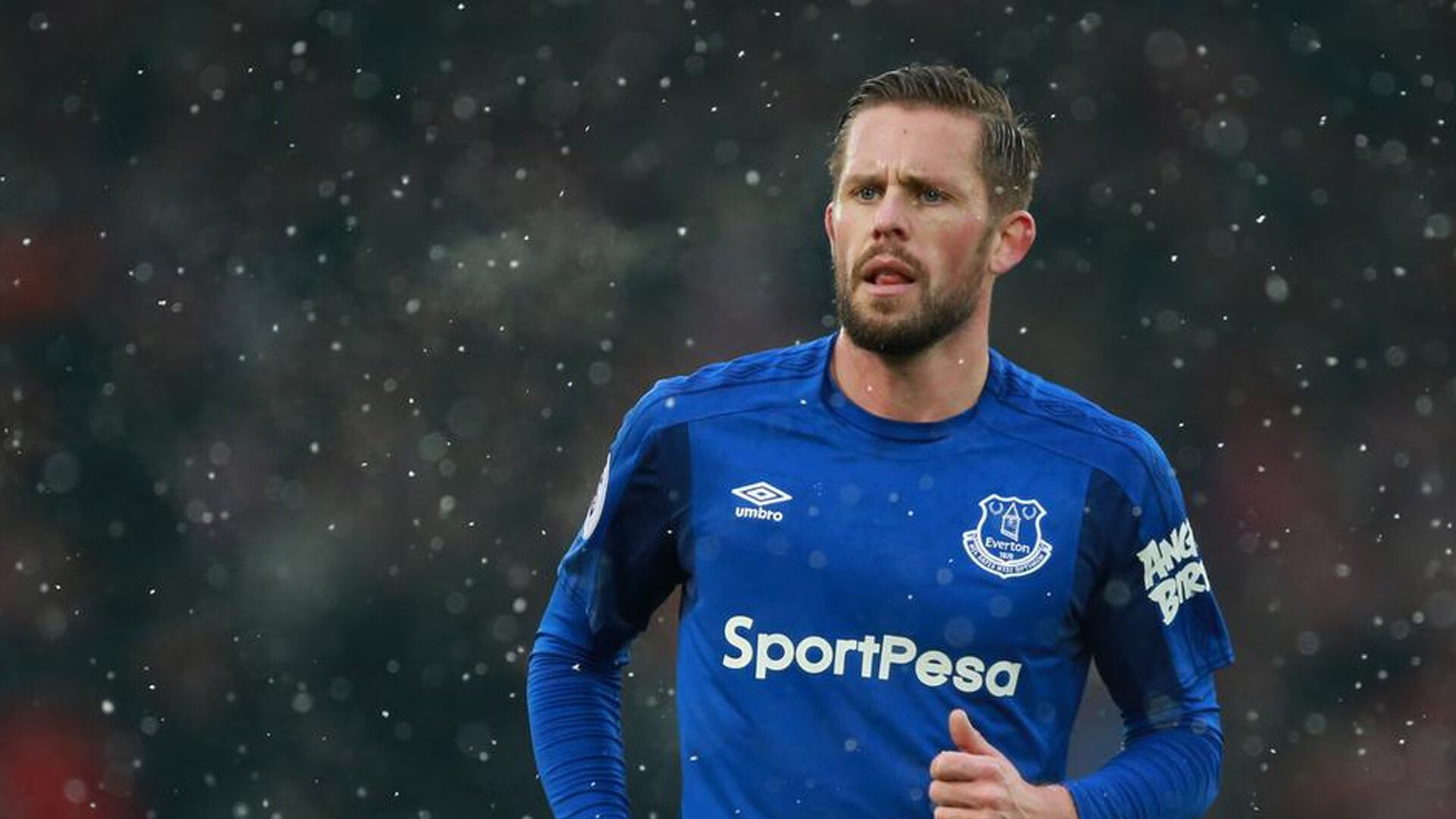 卡拉斯科完美演绎中场艺术，克罗地亚力克几内亚展现团队韧性