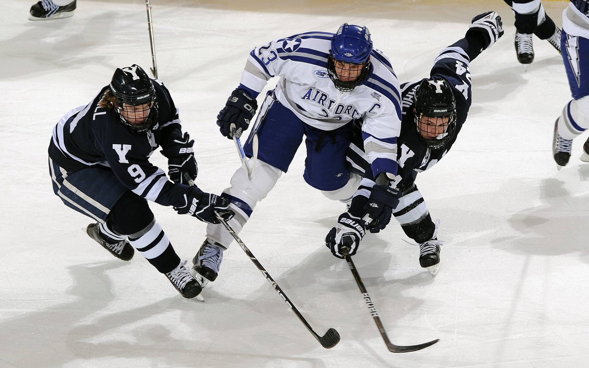 赛道上的绝杀，戈贝尔F1争冠接管比赛，山西队强势逆袭掘金